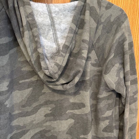 SO Green Camo Hoodie - Picture 5 of 5